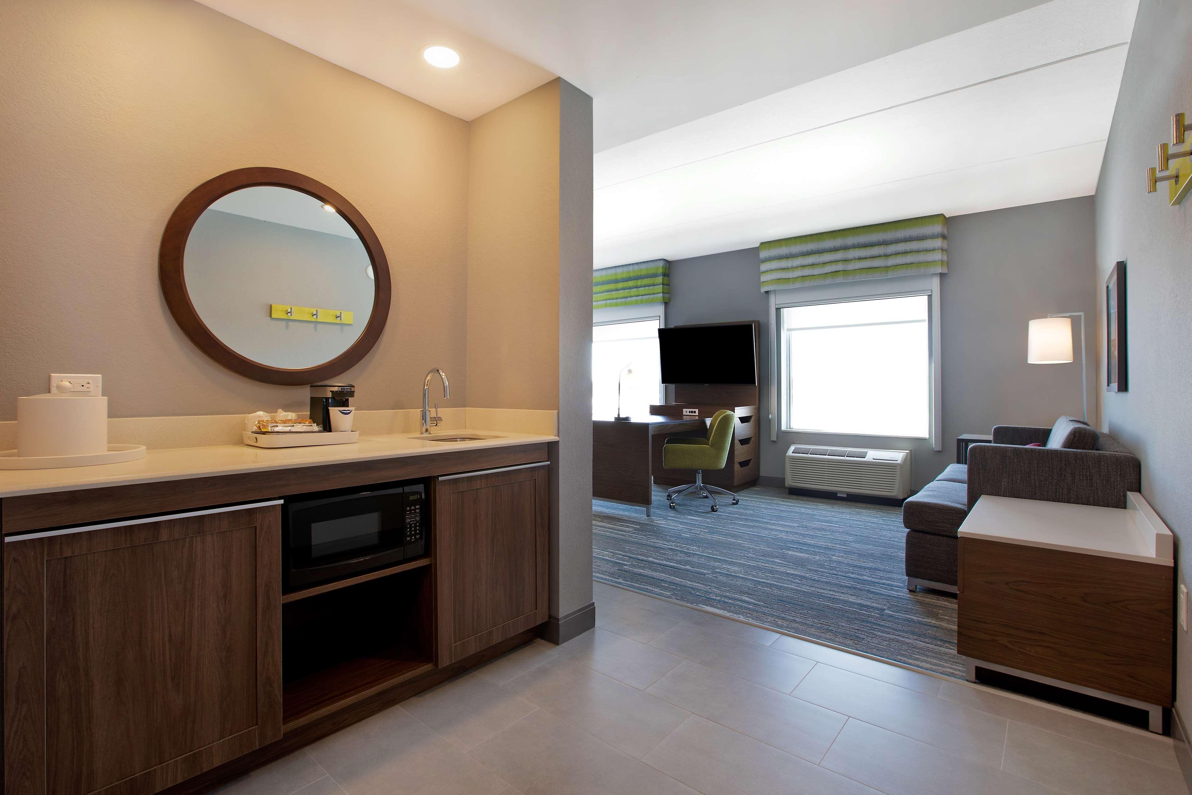 Hampton Inn & Suites Ottawa West, Ontario, Canada Exterior photo